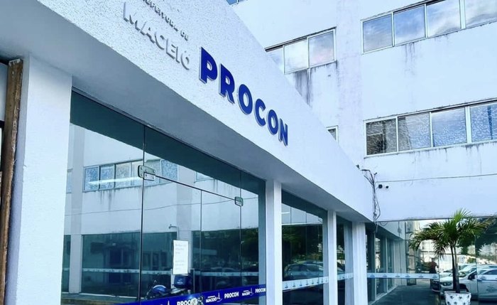 Empresas notificadas devem esclarecer irregularidades no fornecimento de água