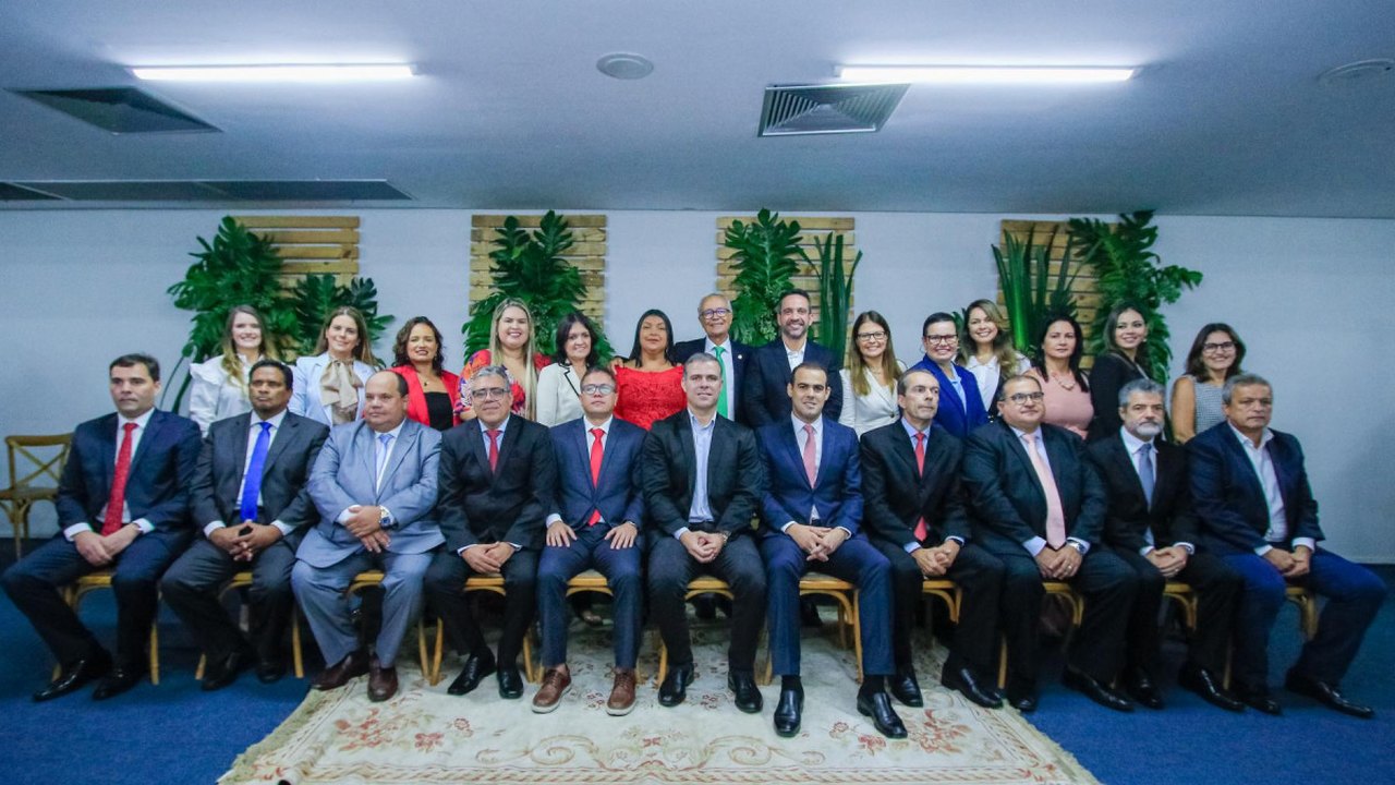 Governador cumpre promessa ao ter maior secretariado de mulheres da história de Alagoas