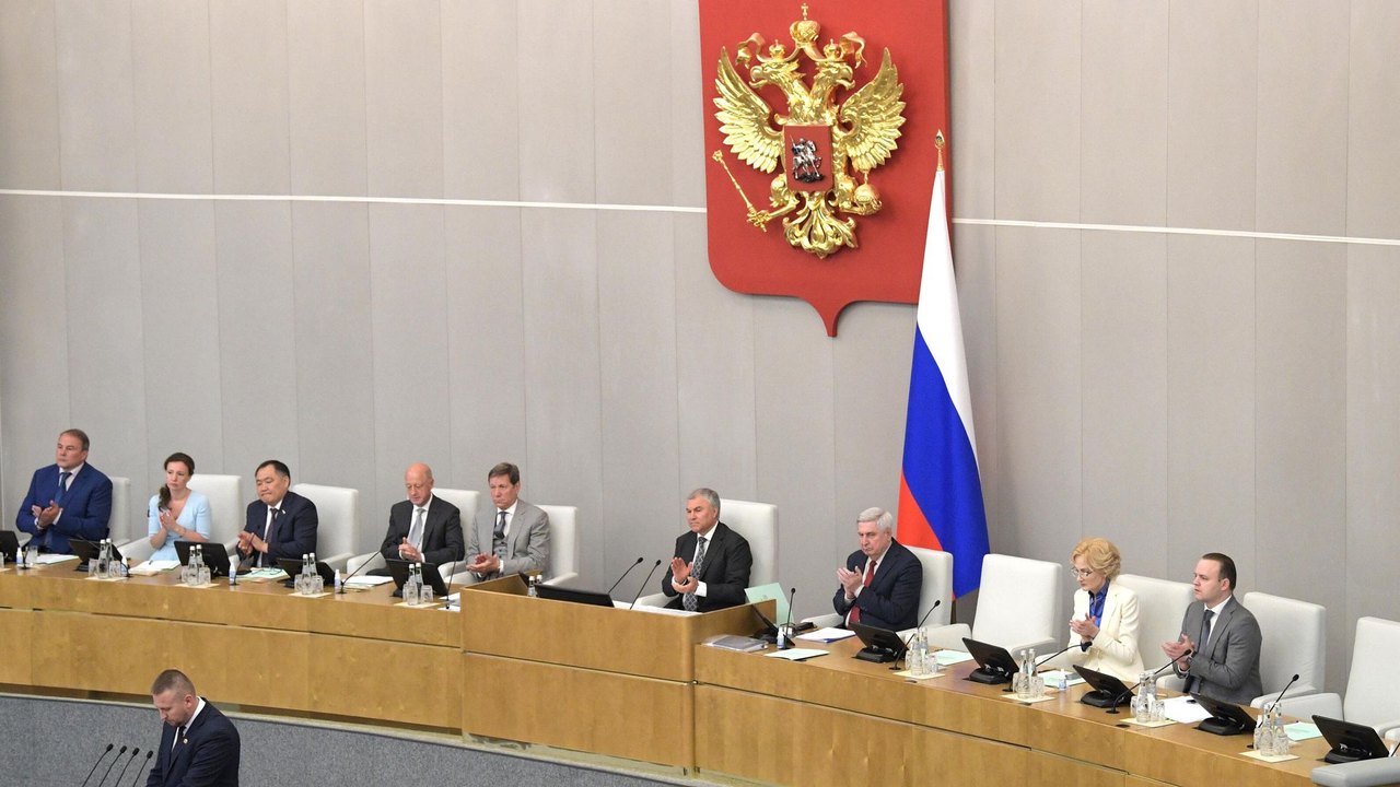 Russos enfrentam campanha de intimidação na Letônia antes das eleições para a Duma, diz político