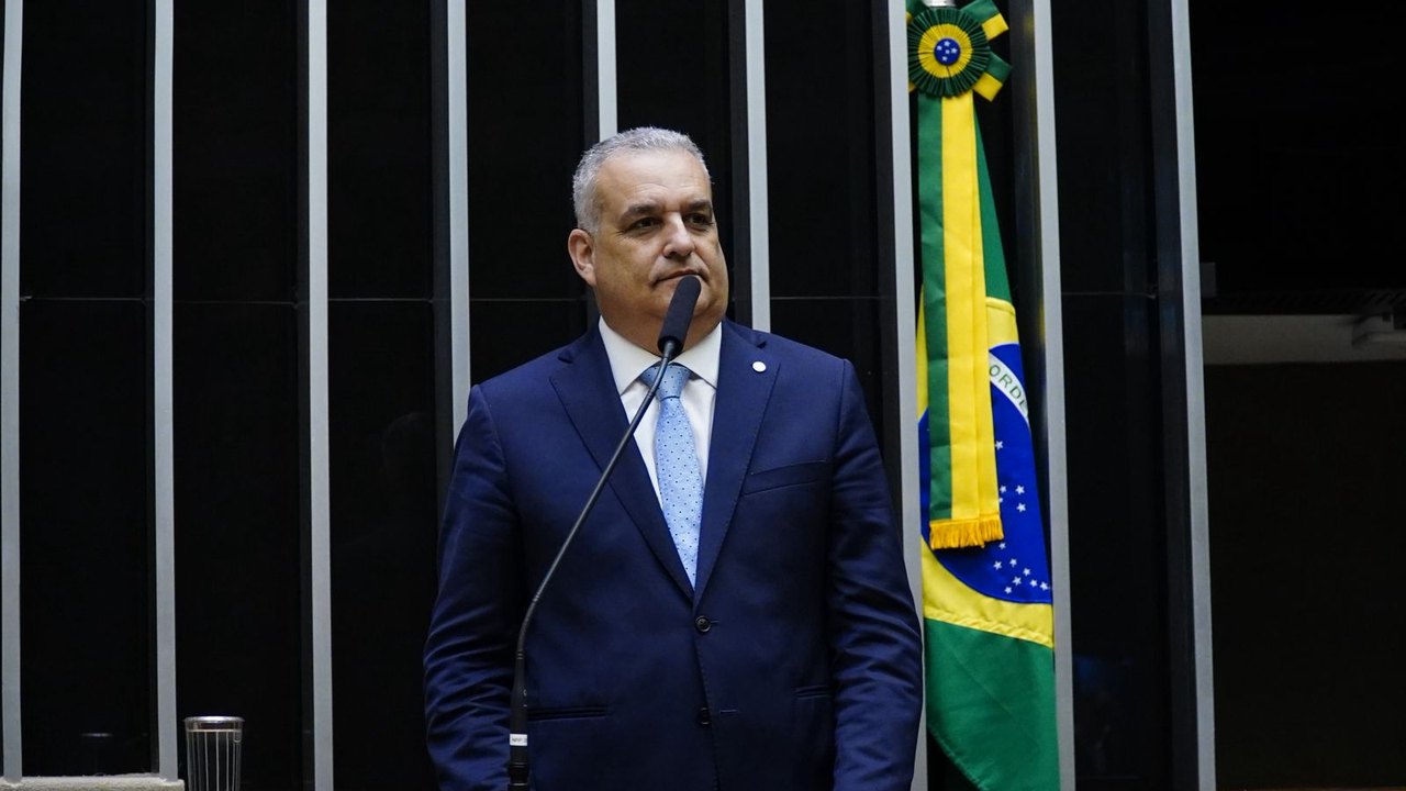 Pesquisa Paraná coloca Alfredo Gaspar em segundo lugar e muda cenário da corrida ao Senado por Alagoas