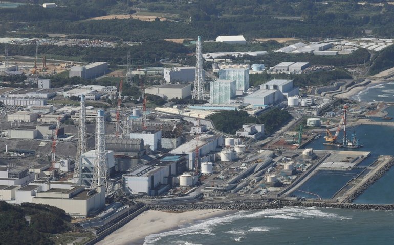 Operadora da usina de Fukushima inicia teste para remover resíduos nucleares