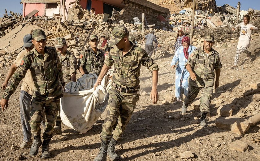 Número morto no terremoto em Marrocos sobe para 2.012 pessoas