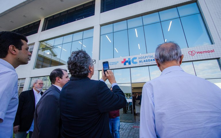 Em visita a Alagoas, secretário de Atenção à Saúde do MS conhece novos hospitais e Programa Bate Coração