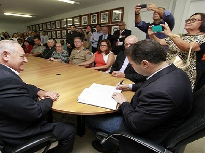 Governador Renan Filho empossa nova titular da Seprev