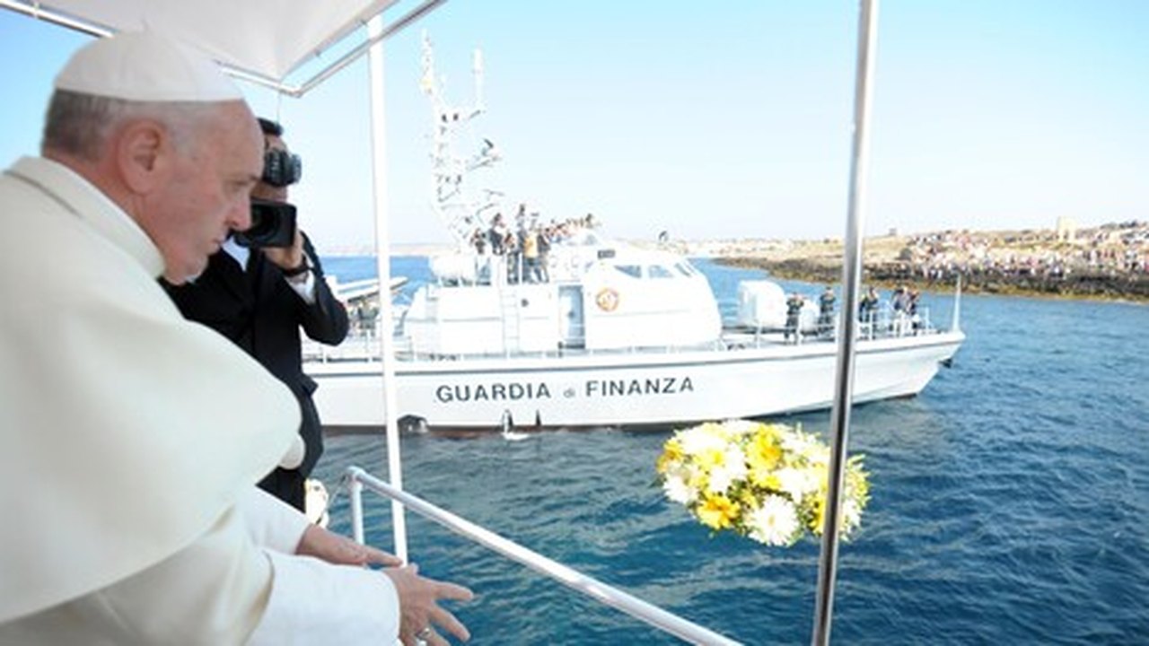 Mortes no Mediterrâneo são 'vergonha da sociedade', diz Papa
