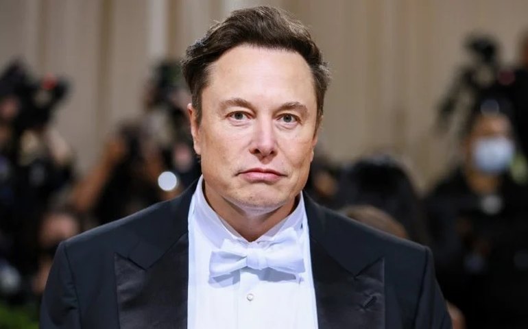 Twitter tem novo pico de acessos após despedidas, diz Elon Musk
