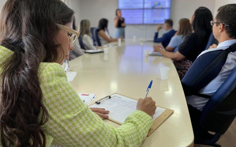 Rede estadual discute políticas públicas de proteção à criança e ao adolescente
