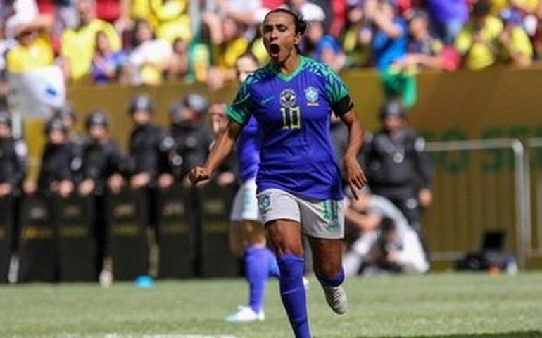 Marta entra em campo e seleção feminina goleia Chile em último amistoso antes da Copa do Mundo