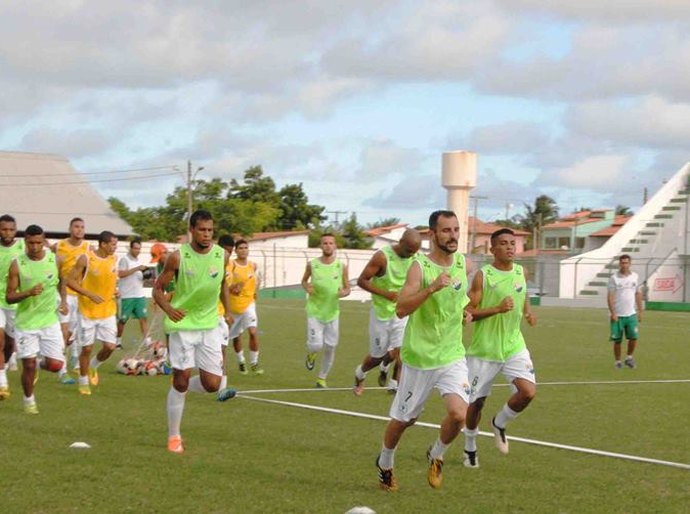 Após derrota na estreia Coruripe voltou aos trabalhos no estádio Gerson Amaral