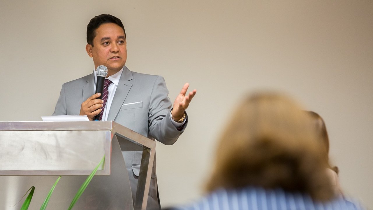 Pioneirismo e qualidade da TV Cosems/AL são exemplos para o país, diz Conasems