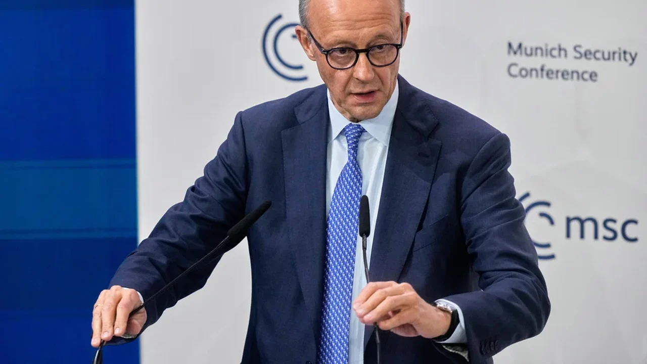 Líder alemão apela aos EUA e à Europa para que 'reparem e revitalizem em conjunto a confiança transatlântica'.