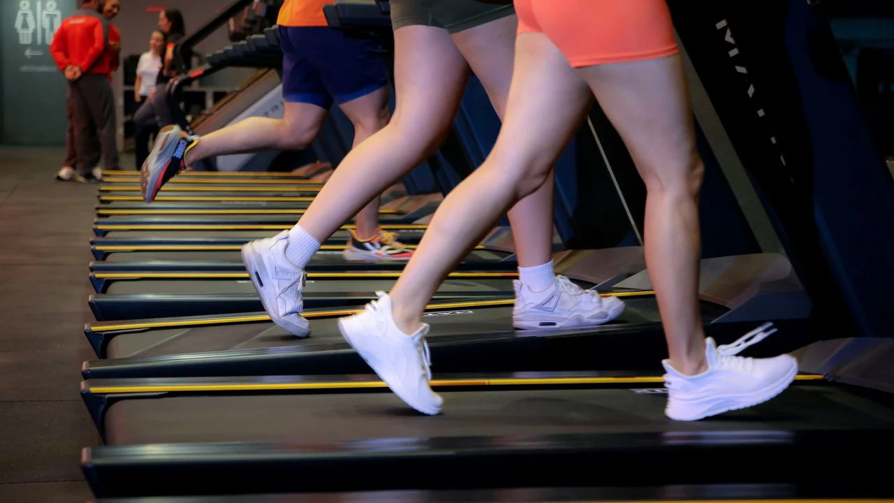 Sedentarismo avança e já impacta hormônios e metabolismo da população
