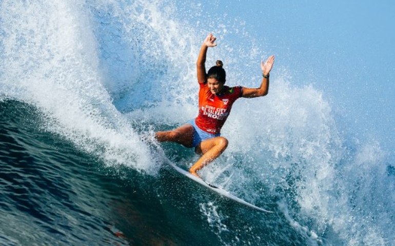 Luana Silva é vice-campeã em Bells Beach e alcança o melhor resultado da carreira na WSL