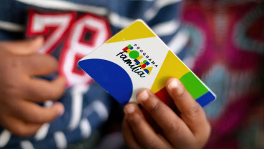 Caixa começa a pagar Bolsa Família de agosto