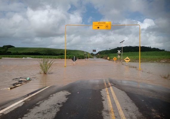 Vejas os trechos de rodovias comprometidos por causa do volume das águas em Alagoas