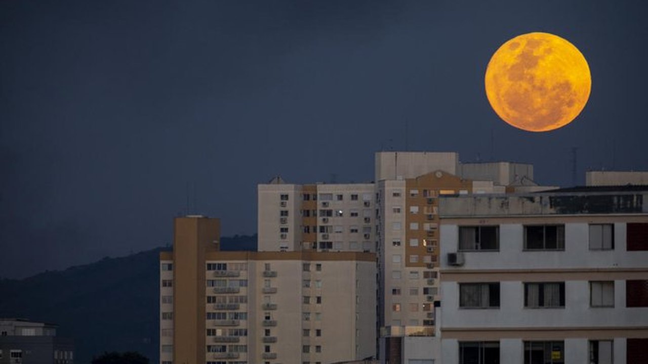 'Superlua azul': qual o melhor horário para ver o fenômeno, que só se repete daqui a 9 anos