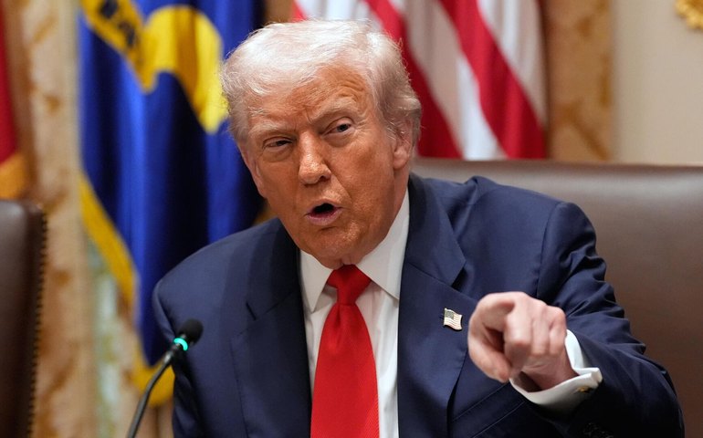 Resposta aos avanços russos: analista avalia por que Trump defende testes nucleares