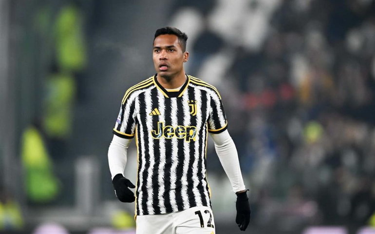 Alex Sandro faz juras de amor ao Flamengo em apresentação: 'Clube mais familiarizado'