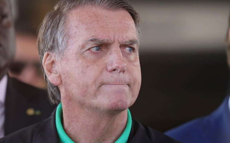 Polícia apreende US$ 10 mil durante operação de busca na casa do ex-presidente brasileiro