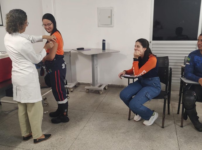 Vacinação contra gripe no Samu reforça proteção dos profissionais de saúde