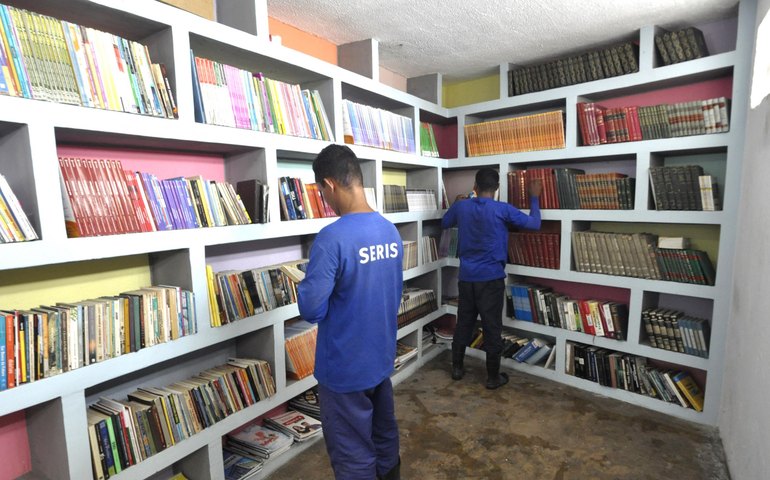 Em Alagoas, 60% dos presídios têm projetos de leitura, percentual maior que a média no Brasil