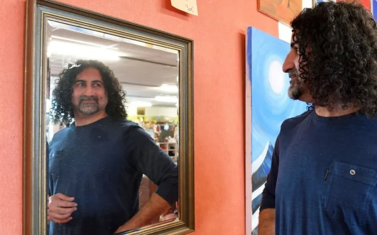 França endurece medidas para impedir volta de um dos filhos de Osama bin Laden ao país