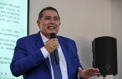 Adeilson Bezerra fala sobre cotas de gênero em encontro nacional promovido pela União dos Vereadores do Brasil