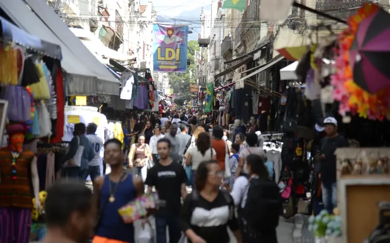 Feriado de 1º de Maio: veja o que abre e fecha em SP
