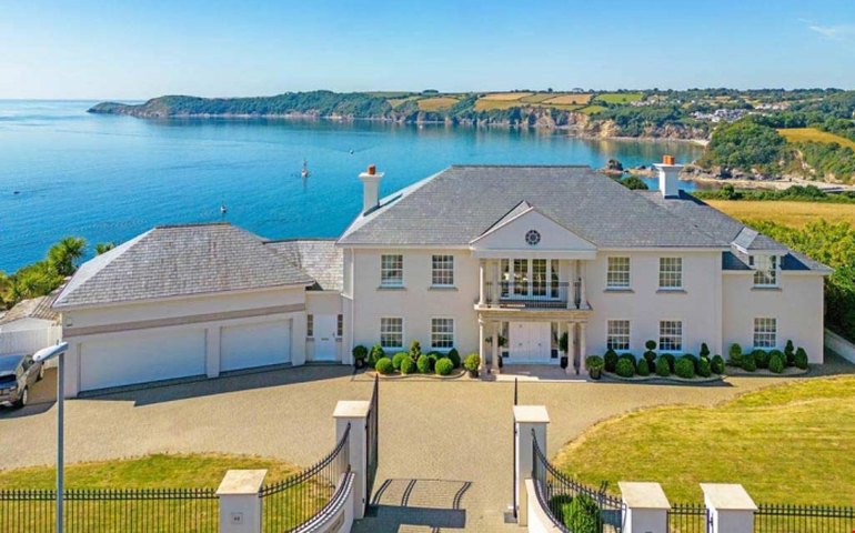 Reino Unido: portal imobiliário Rightmove pode ser comprado por rival; ação sobe 20% em Londres