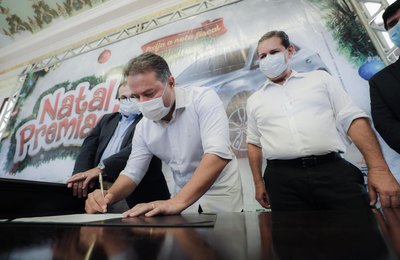 Governador assina pacote de decretos tributários que beneficiam o comércio e segmentos produtivos 