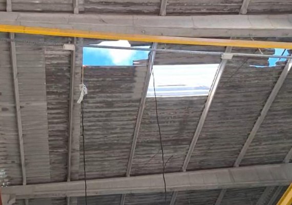 Trabalhador sofre queda de 10 metros ao instalar placas solares em Coqueiro Seco