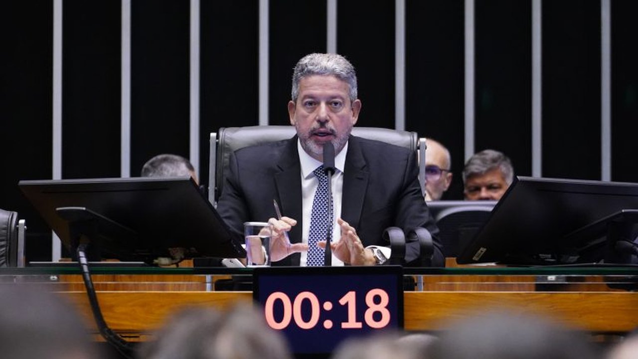 Lira: Brasil não abriu mão da responsabilidade fiscal, mas também vai olhar para as desigualdades