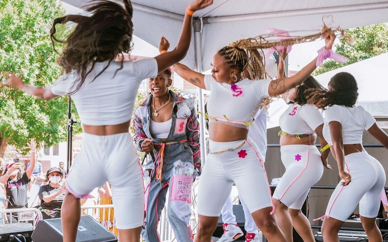 Empresário cria centro de exportação de funk