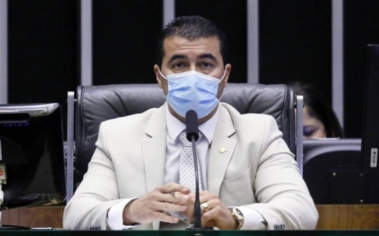 Miranda: Pazuello citou pressão de Lira