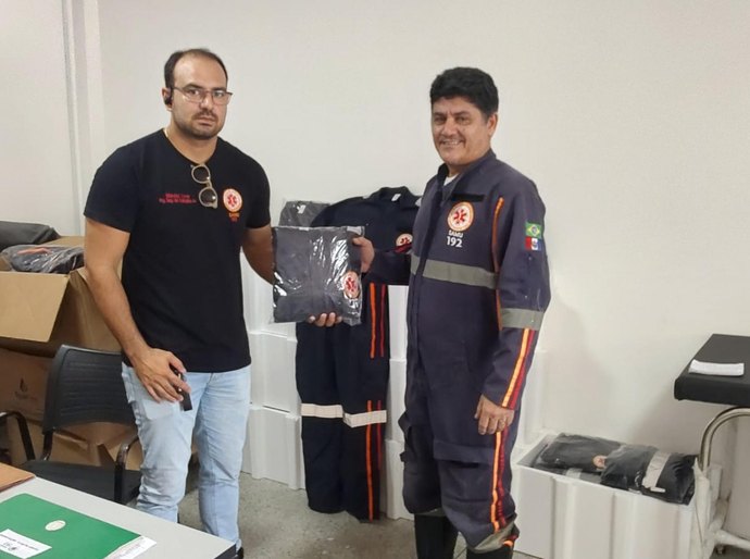 Samu inicia entrega de novos macacões aos profissionais em Alagoas