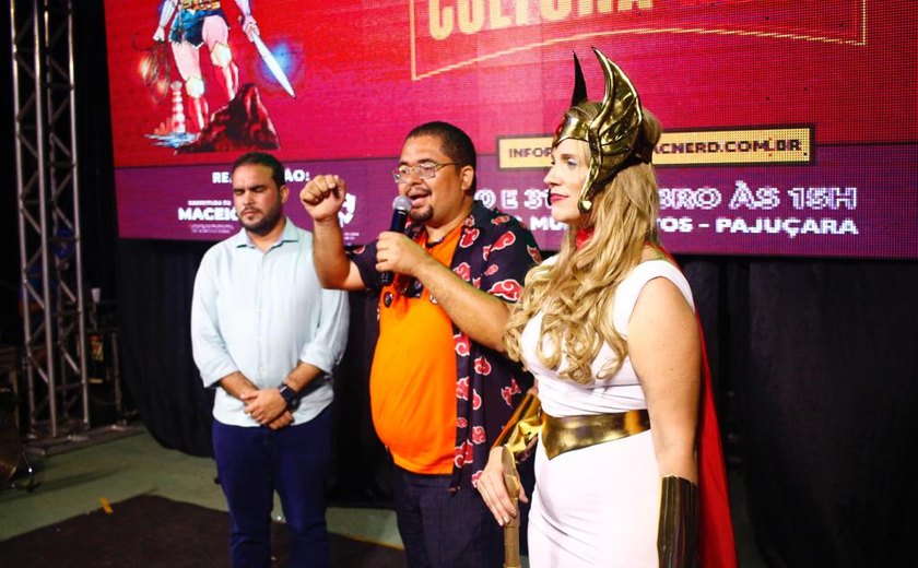 Mírian monte participa de festival da cultura nerd no agreste vestida de She-Ra