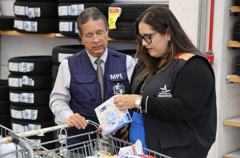 Procon Maceió e MPAL realizam fiscalização para coibir falsificações em sabão em pó