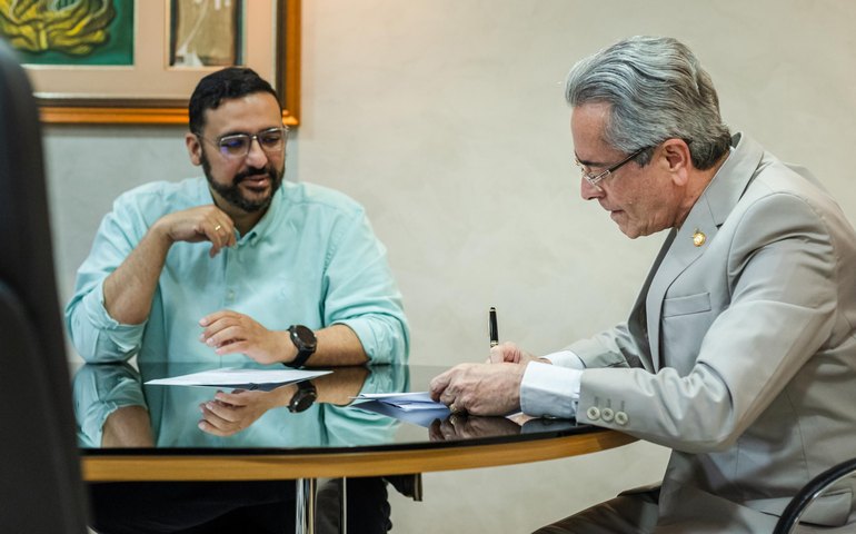 Governador sanciona reajuste de 4,52% aos servidores do Judiciário de Alagoas