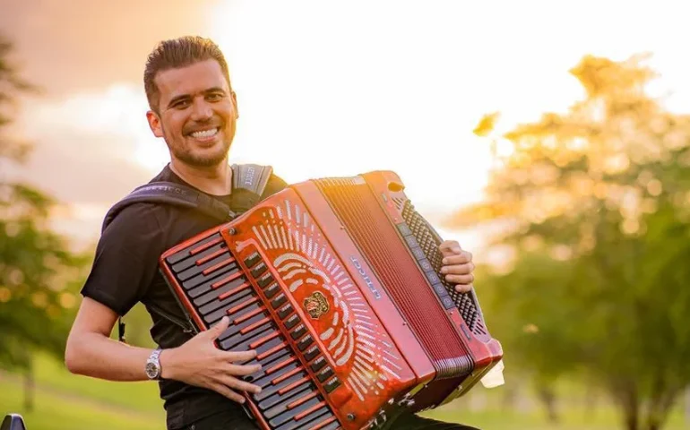 Luan Estilizado leva o forró ao Carnaval de Alagoas em meio à maratona pelo Nordeste