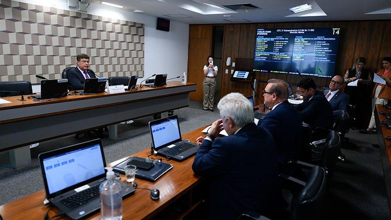 CCT analisa outorgas de rádio e prioridades nas emendas à LOA