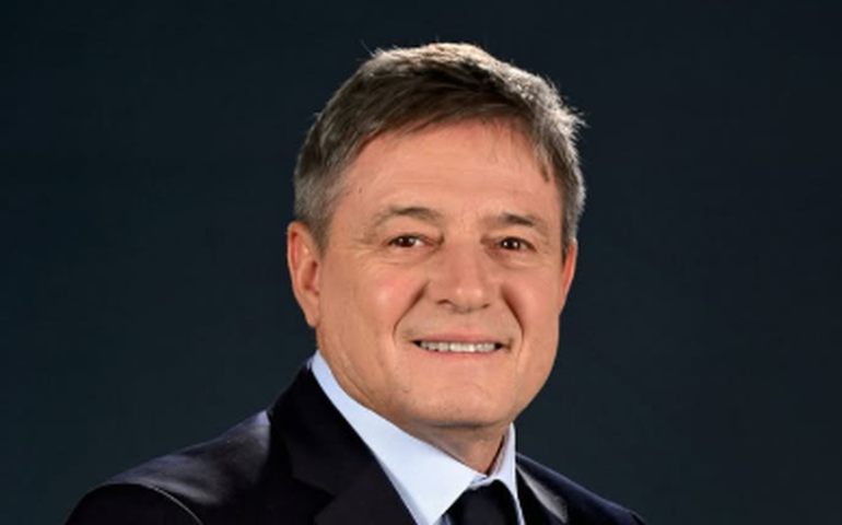 Técnico da Sérvia pede demissão após derrota para a Albânia e vaga ameaçada na Copa