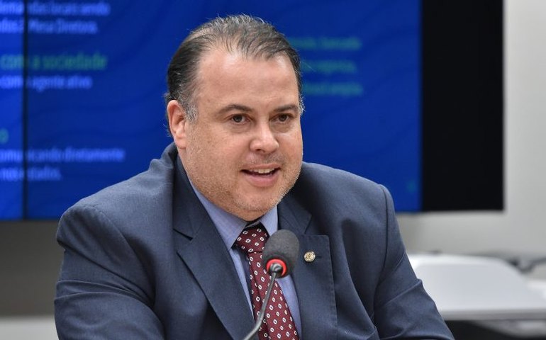 Comissão aprova privacidade do usuário como padrão em navegadores e aplicativos de internet