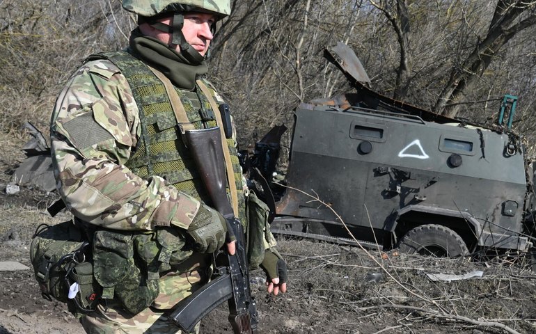 Comando do Exército ucraniano está usando tática de 'tapar buracos', diz fonte
