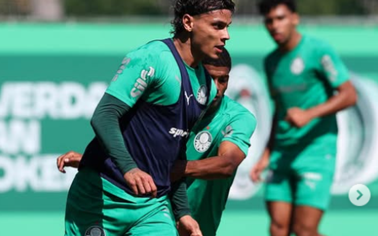 Palmeiras faz treino tático com Veiga e Mayke e Lucas Evangelista garante: 'Sem vaidade aqui'