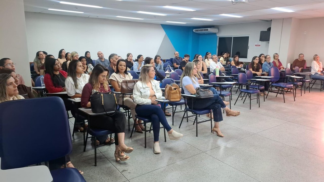 Saúde capacita farmacêuticos para transição da insulina NPH para glargina