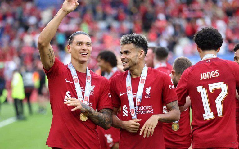 Estreante Núñez decide e Liverpool é campeão da Supercopa sobre Manchester City