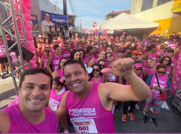 1ª Corrida do Espaço Mulher reúne mais de 500 participantes no Benedito Bentes com a participação de Allan Pierre e Alexandre Ayres