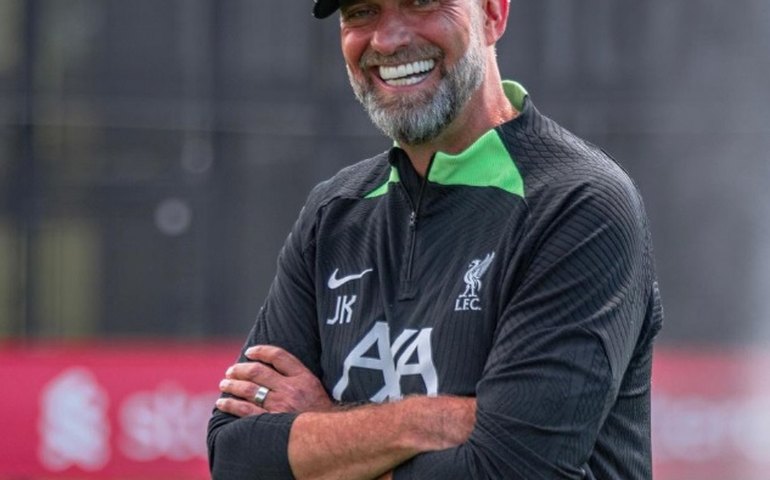 Liverpool firma acordo com Brighton por Caicedo e deve pagar valor recorde no futebol inglês