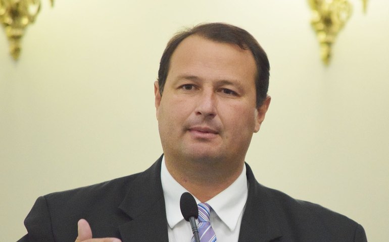 Justiça nega registro de candidatura a vereador a Dudu Holanda