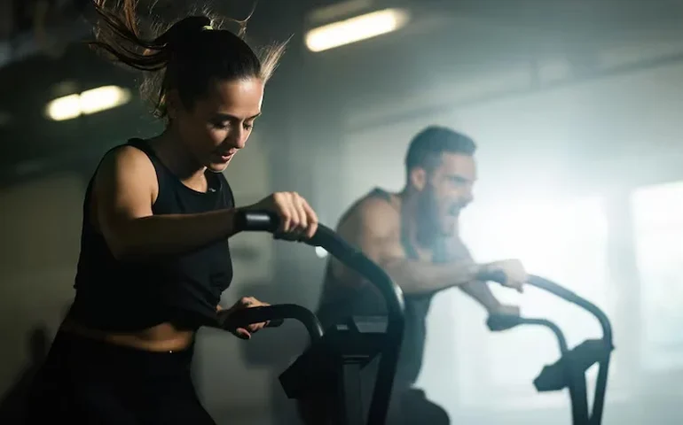 Sedentarismo avança e eleva riscos cardíacos no Brasil